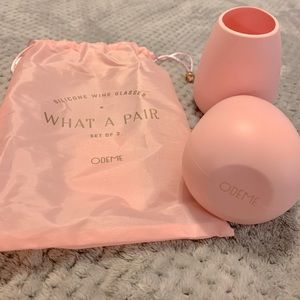🖤 2/$10 Odeme Silicone pink birthday bachelorette beach wine glasses